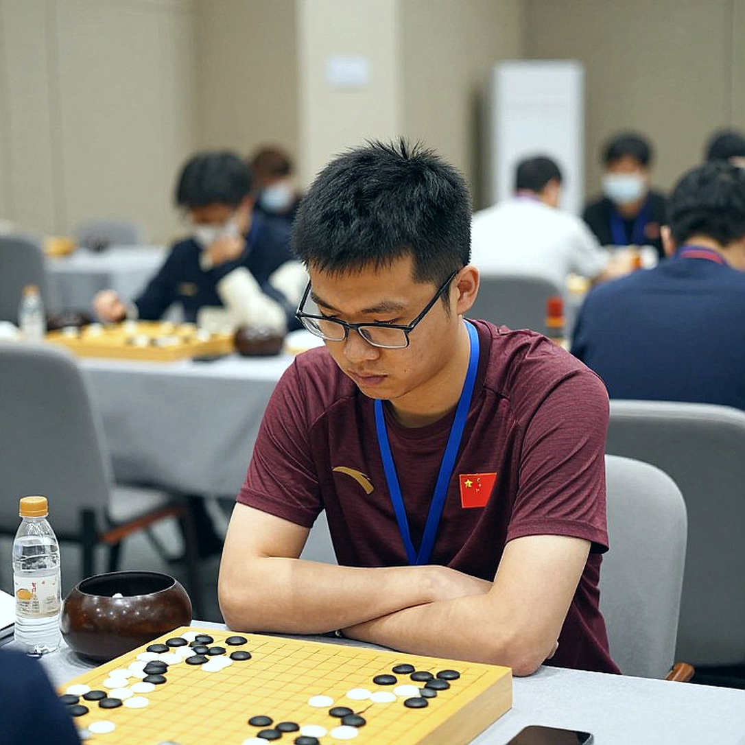 Khi người thầy trở thành thương hiệu: ChessBase, Kavutskiy và cuộc đua nội dung huấn luyện cờ vua